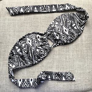 Keyhole Strapless Bikini Top